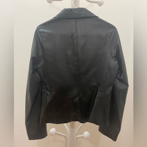 Le Chateau Women’s Genuine Leather Jacket - Picture 2 of 6